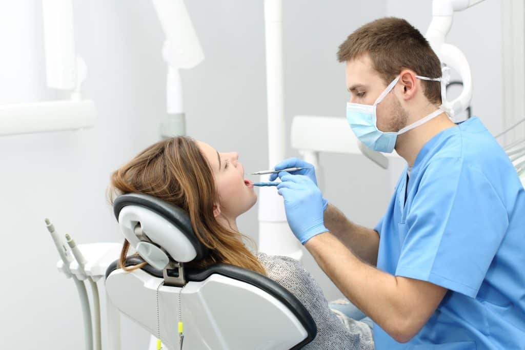 Why Convenience: Benefits of a Walk-In Dentist ?